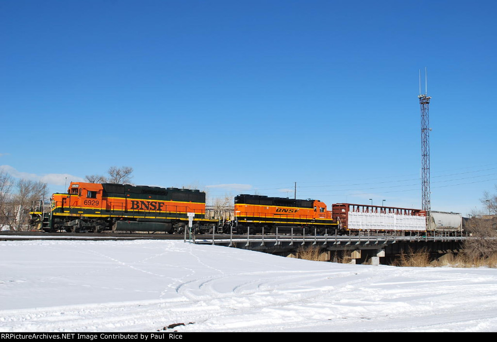 BNSF 6929 & BNSF 1813 Classifing Rolling Stock